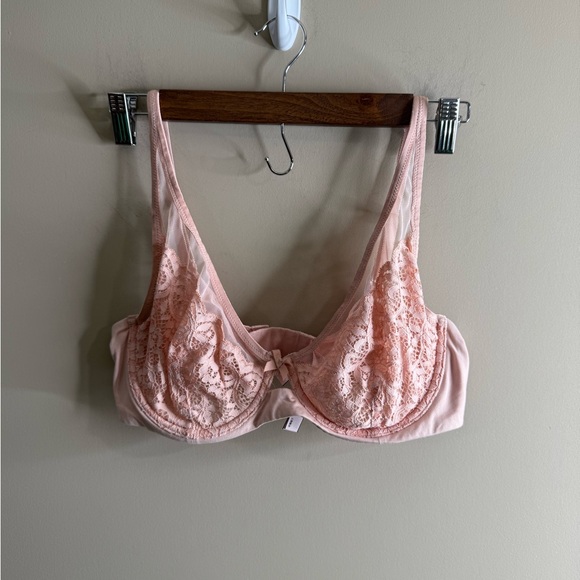 Victoria's Secret Blush Lace Bra unlined Demi size 36d - Picture 2 of 8